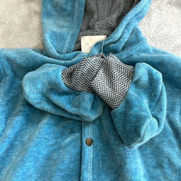 Coccoli - NWOT - Velour hooded romper/jacket  and bootie set. Size 3 months - Picture 3 of 6